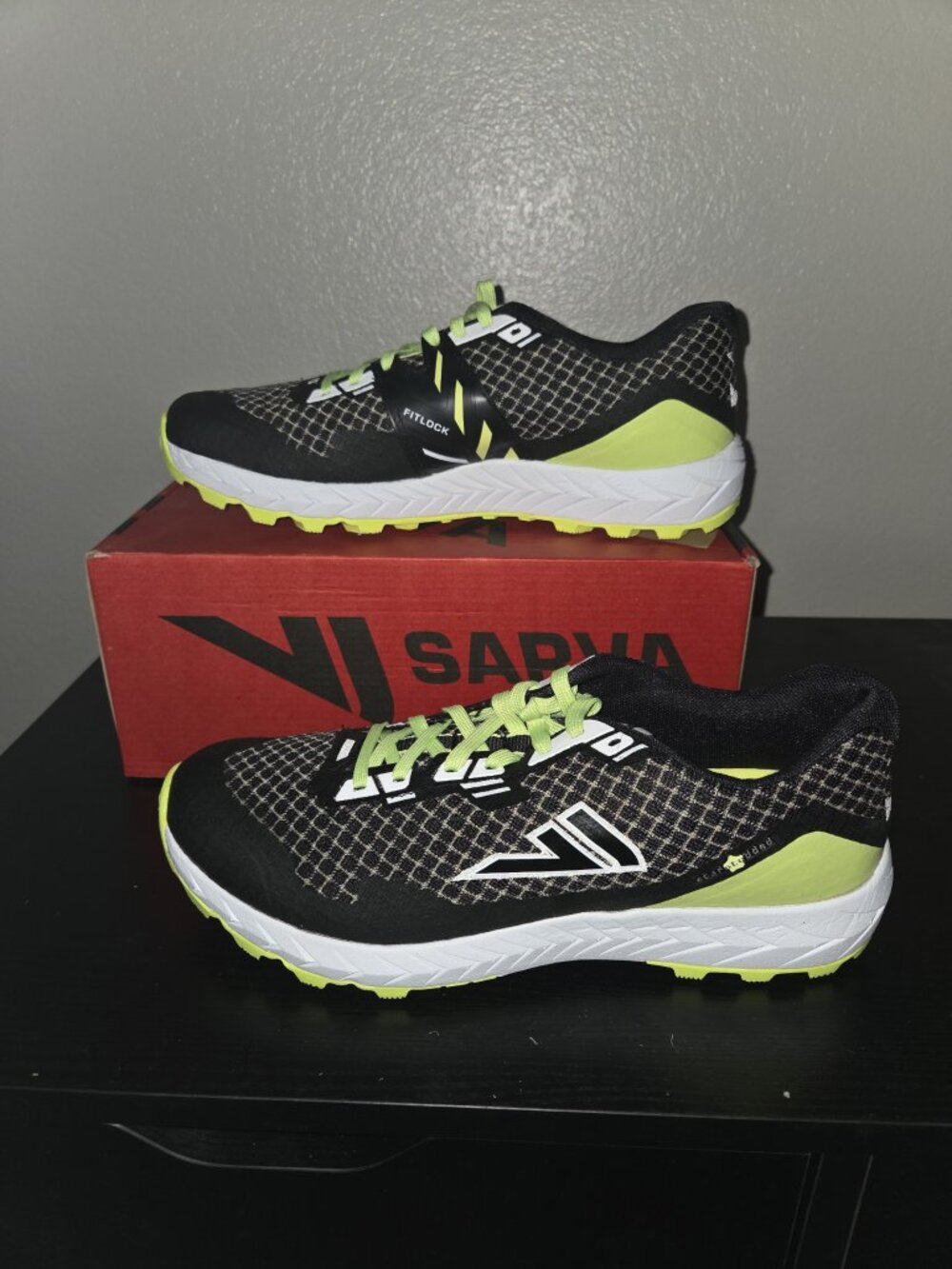 Sarva IceHero StarStud Trail Running Shoes US 9 BNIB